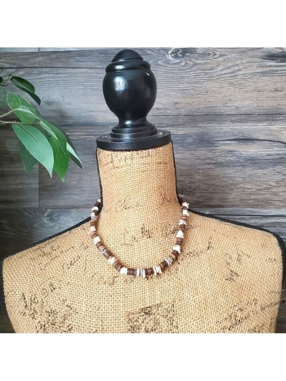 Vintage Hawaiian Wooden Shell Necklace